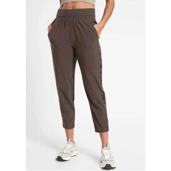 ATHLETA NOLITA SLIM TAPERED CROP PANTS brown  SIZE 6 - Picture 1 of 6